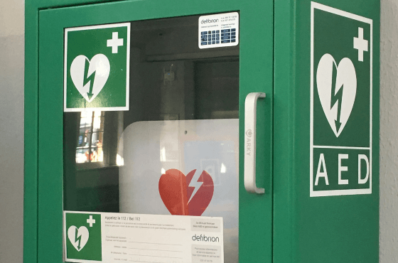 Waarom een AED op de werkvloer onmisbaar is